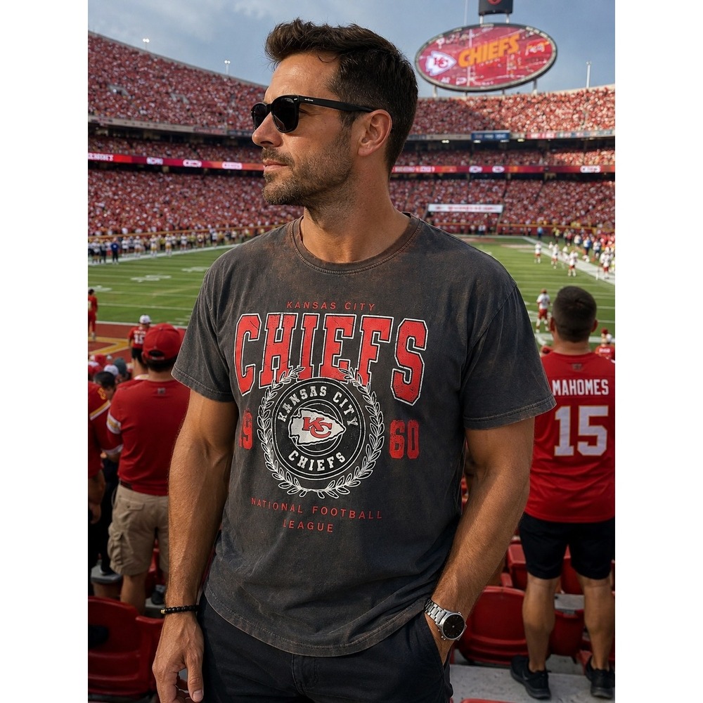 NFL Primark Kansas City Chiefs Graphic T-Shirt Gray Vintage Wash Mens L